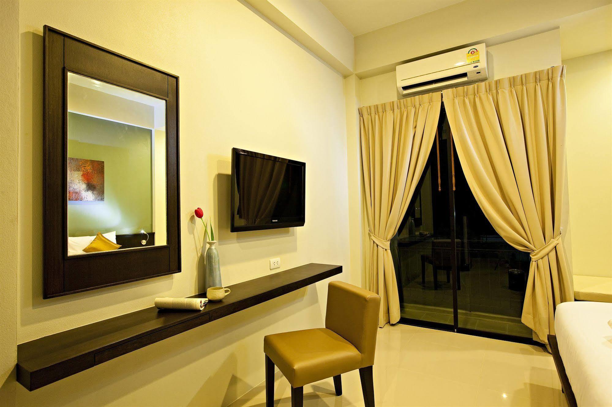 Leisure Place Phuket Chalong Exterior foto
