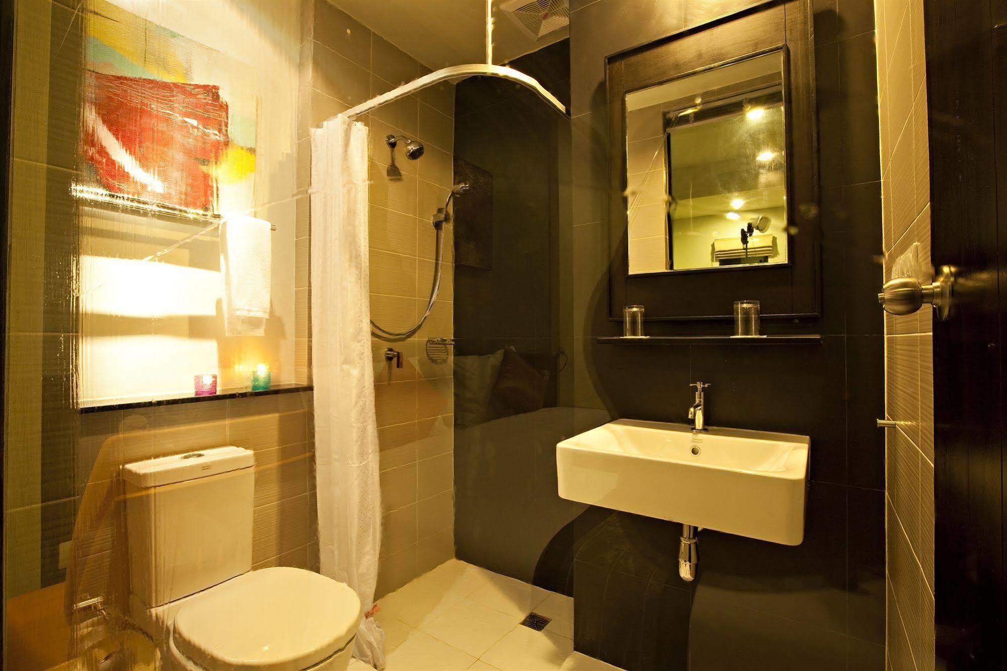 Leisure Place Phuket Chalong Exterior foto